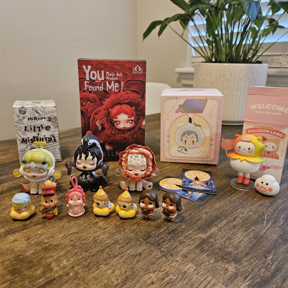 Assorted Popmart, Skull Panda, Alien Stage And Hirono Bundle